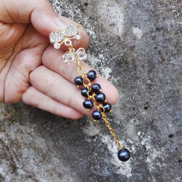 Bros Dagu Mutiara Hitam