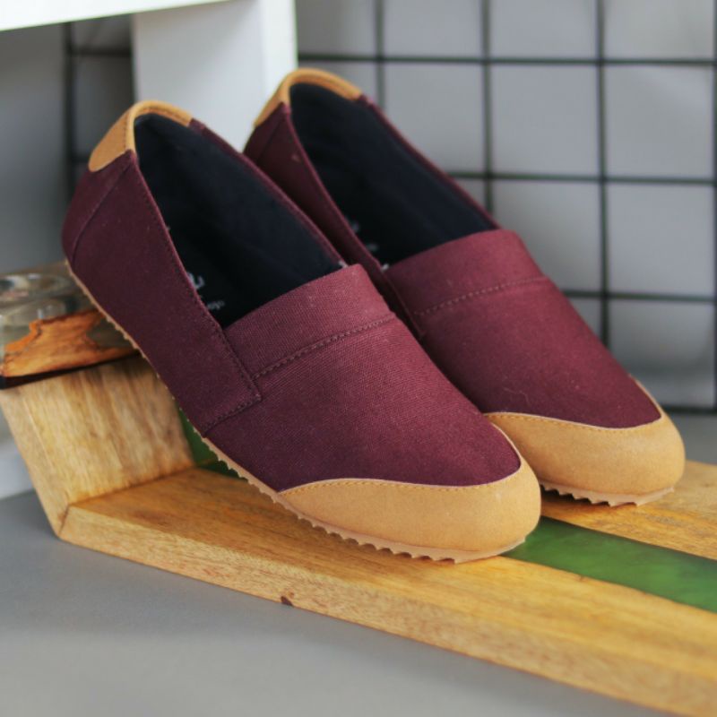 Sepatu Slip On Pria Kasual Slop Santai Murah Original Canvas Twill Premium