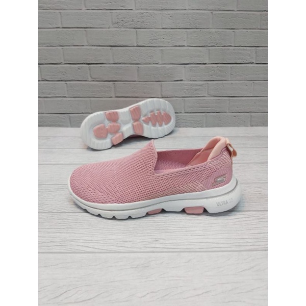 SKECHERS / SEPATU SKECHERS WANITA GO WALK 5  PRIZED / Skechers go walk5 / LENGKAP BOX