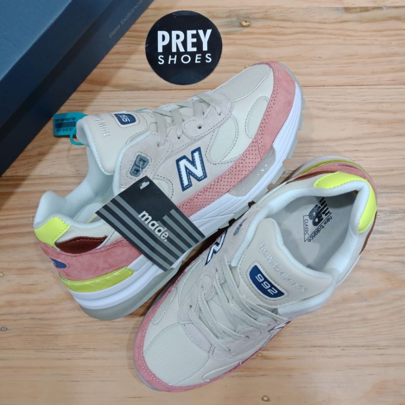 NEW BALANCE 992 USA CREAM PINK