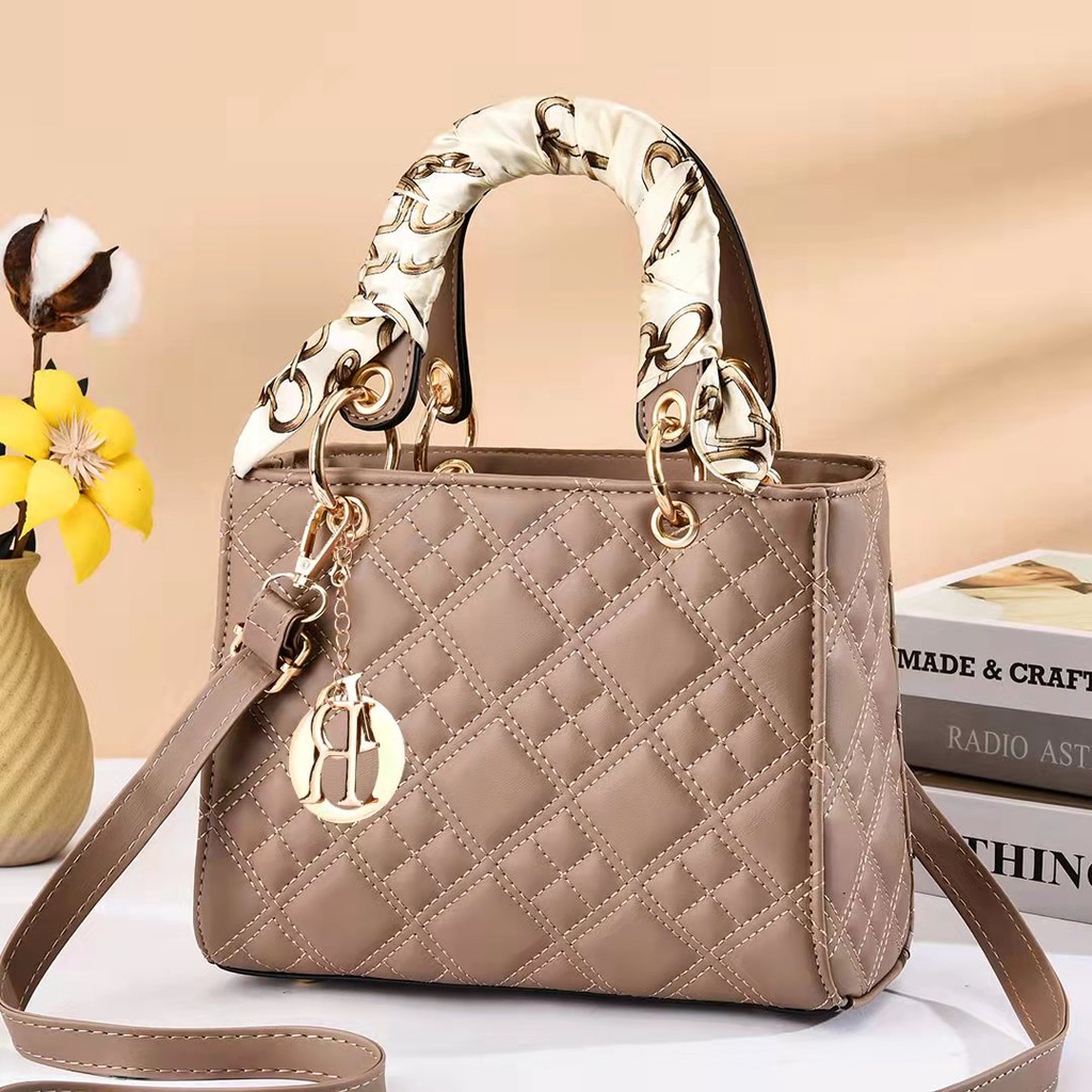 MV_Marvelouz MV137816 Tas Model HANDBAG Fashion Import Cantik Wanita(Talpan+syal) 1kg bisa 2 tas supplier tas import CR7816 BQ3567