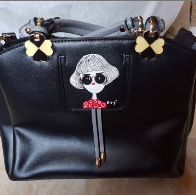 Tas En_ji warna hitam