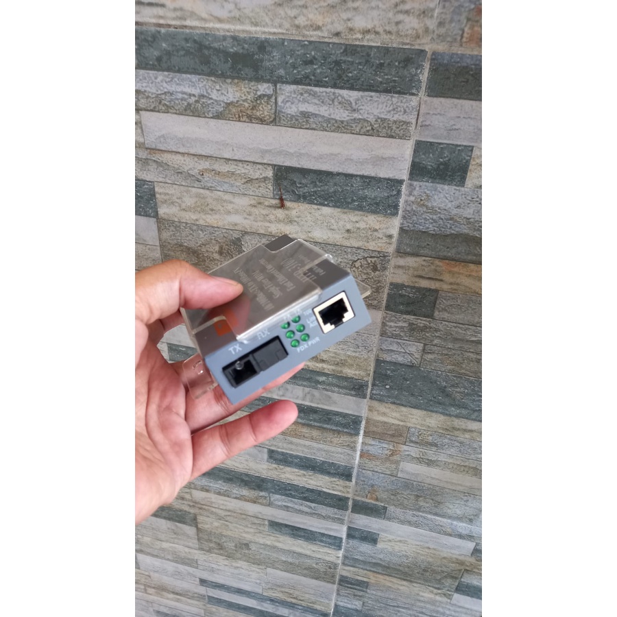 Bracket cover tahanan HTB Netlink My link  A+B Fiber Optic Optical Media Converter HTB-3100 Netlink 10/100Mbps RJ45 Single Mode 25KM