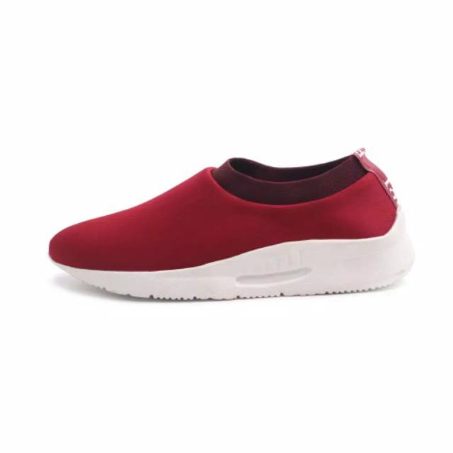 Big Sale] Sepatu Slip On Wanita Vegasus