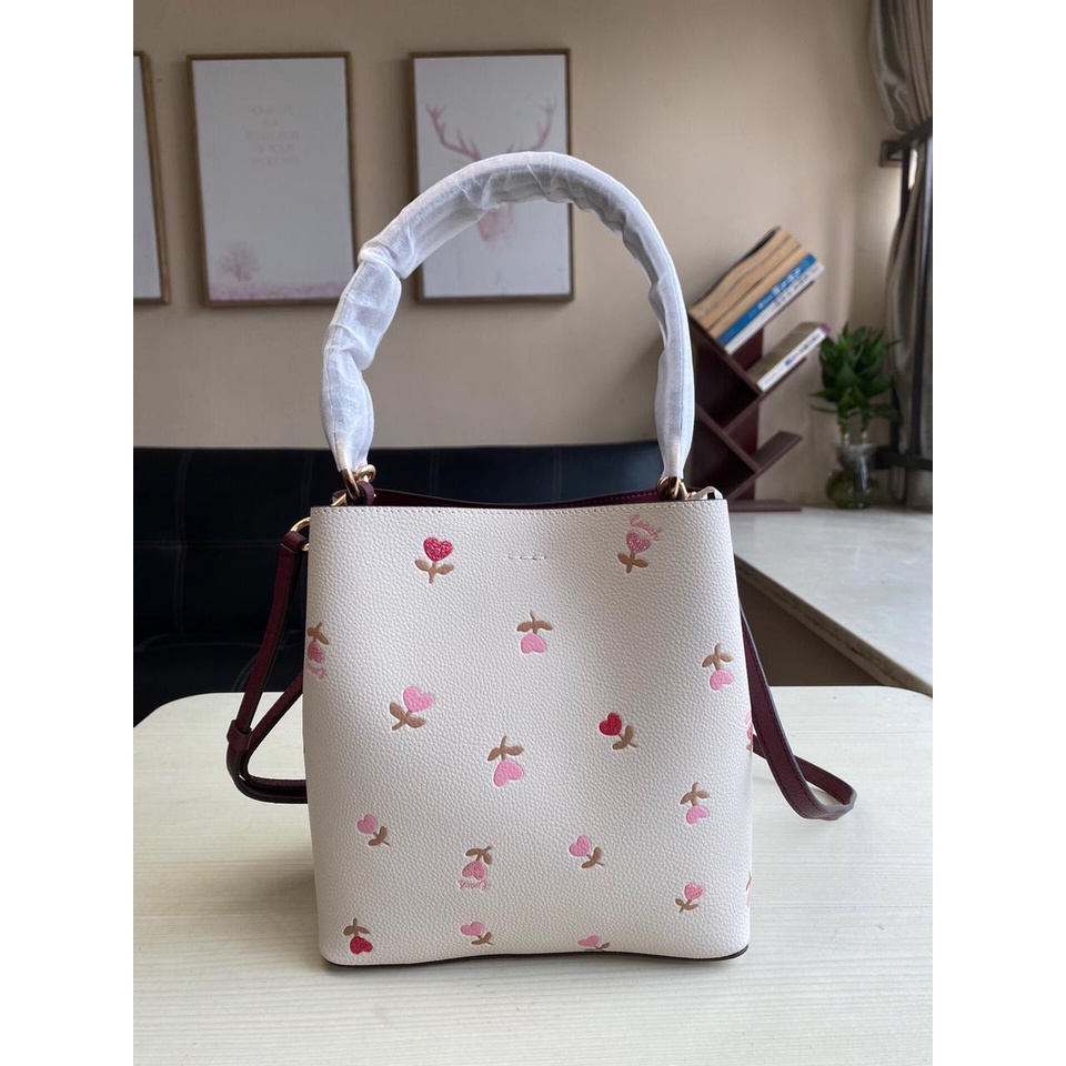 Coach Small Town Bucket Bag With Heart Floral Print C8610 C8254 C7976 C2811 2312 C3411 C7245 C2310 C3598