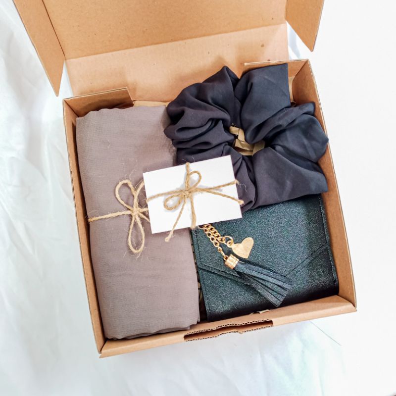 

HAMPERS HIJAB MURAH/GIFT BOX HIJAB MURAH/GIFT BOX CEWEK/GIFT BOX BIRTHDAY MURAH/HAMPERS BIRTHDAY MURAH/TERMURAH
