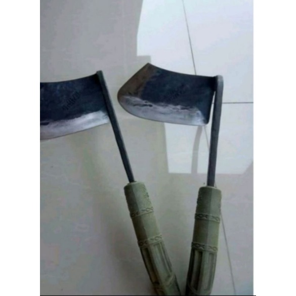 koret rumput/tengkuit