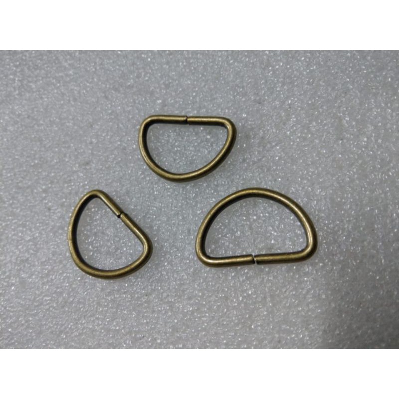 

Ring D ukuran 2,5 cm (100 pcs).