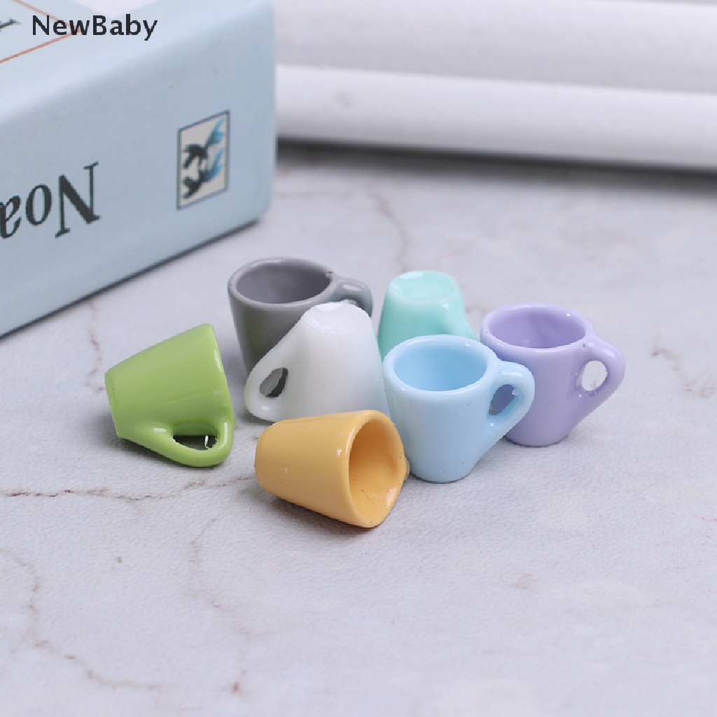 10pcs / Set Mainan Miniatur Gelas Mug Air Skala 1: 12 Untuk Aksesoris Dapur Rumah Boneka