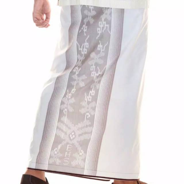 Sarung BHS putih polos merk BHS Silver excellent