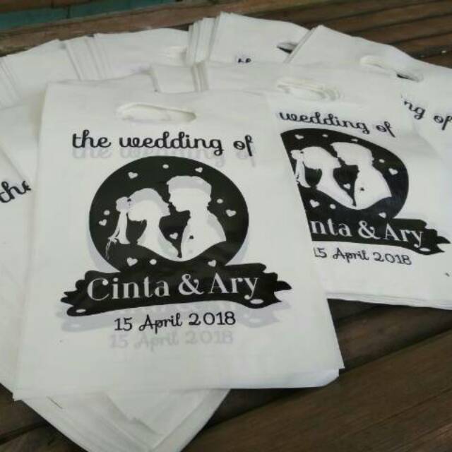 

Plastik plong plus sablon 20*30 tas souvenir tas qurban tas wedding pernikahan