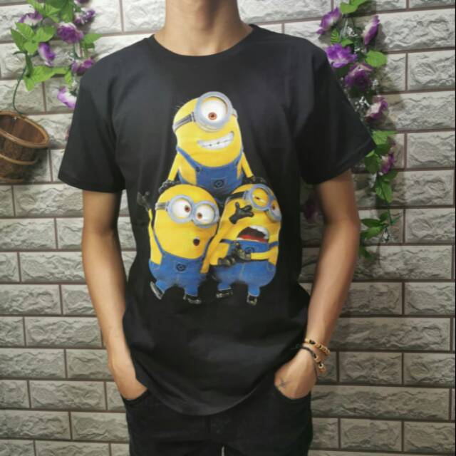 Tshirt kaos pria marcelo burlon. Kaos minion hitam