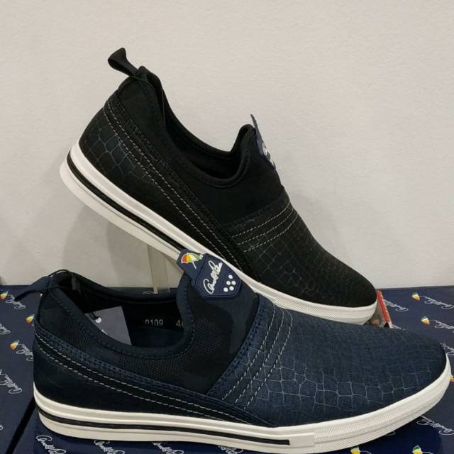 Sepatu casual pria Arnold Palmer