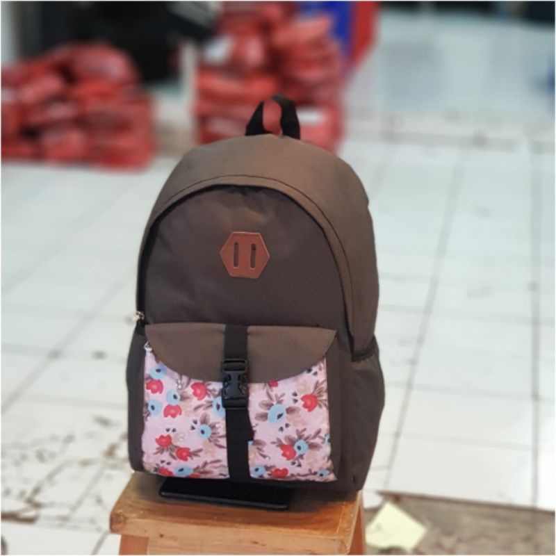 Ransel sekolah Backpack Kantong Wanita Keren Nilon Warna Solid Tas Travel Kapasitas Besar Ransel Gaya Kuliah Ransel Tas Sekolah untuk RemajaTas Sekolah Modis Anak Perempuan Warna Solid Ransel Wanita Pelajar Perguruan Tinggi Ransel Laptop Wanita Travel