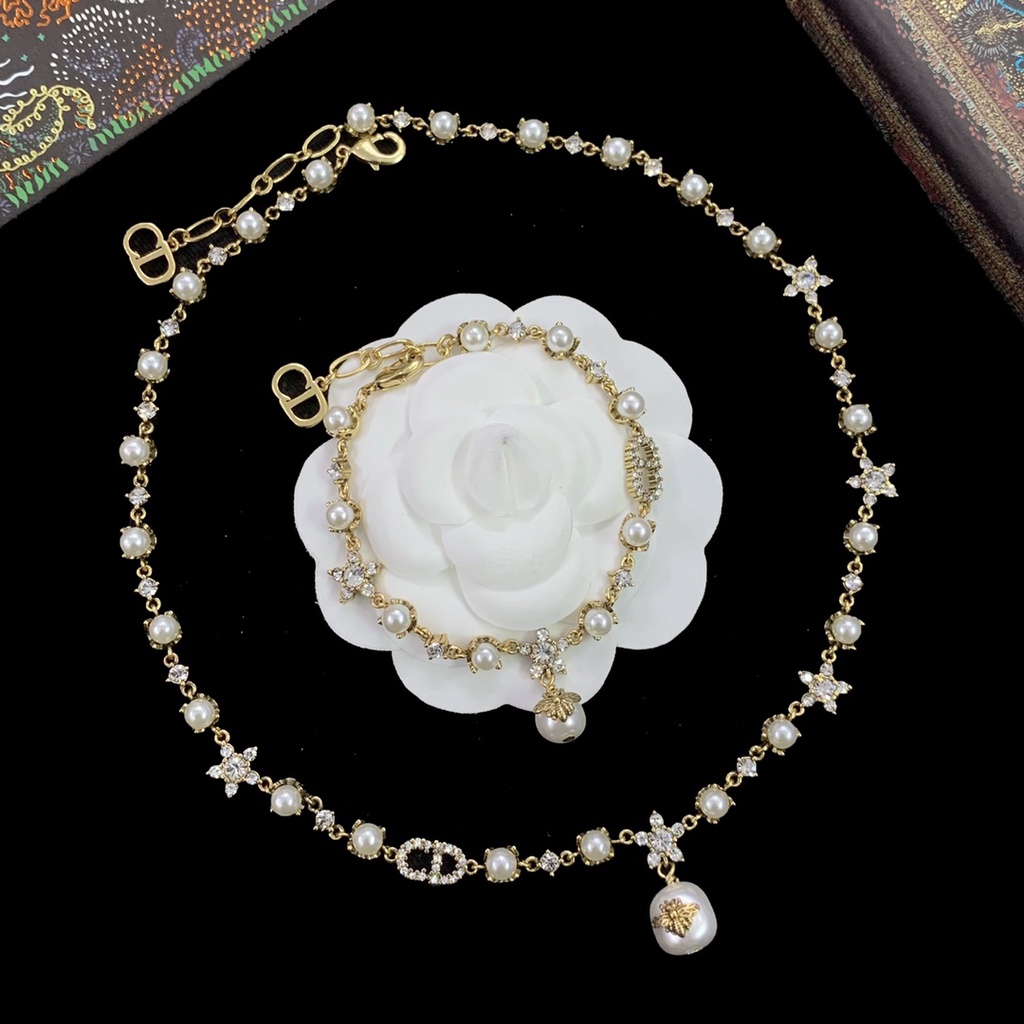 kalung dior necklace pearl bracelets