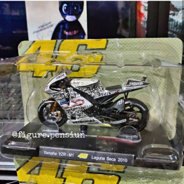 LEO MODEL 1/18 YAMAHA YZR M1 2010 VALENTINO ROSSI 46 DIECAST MOTOR