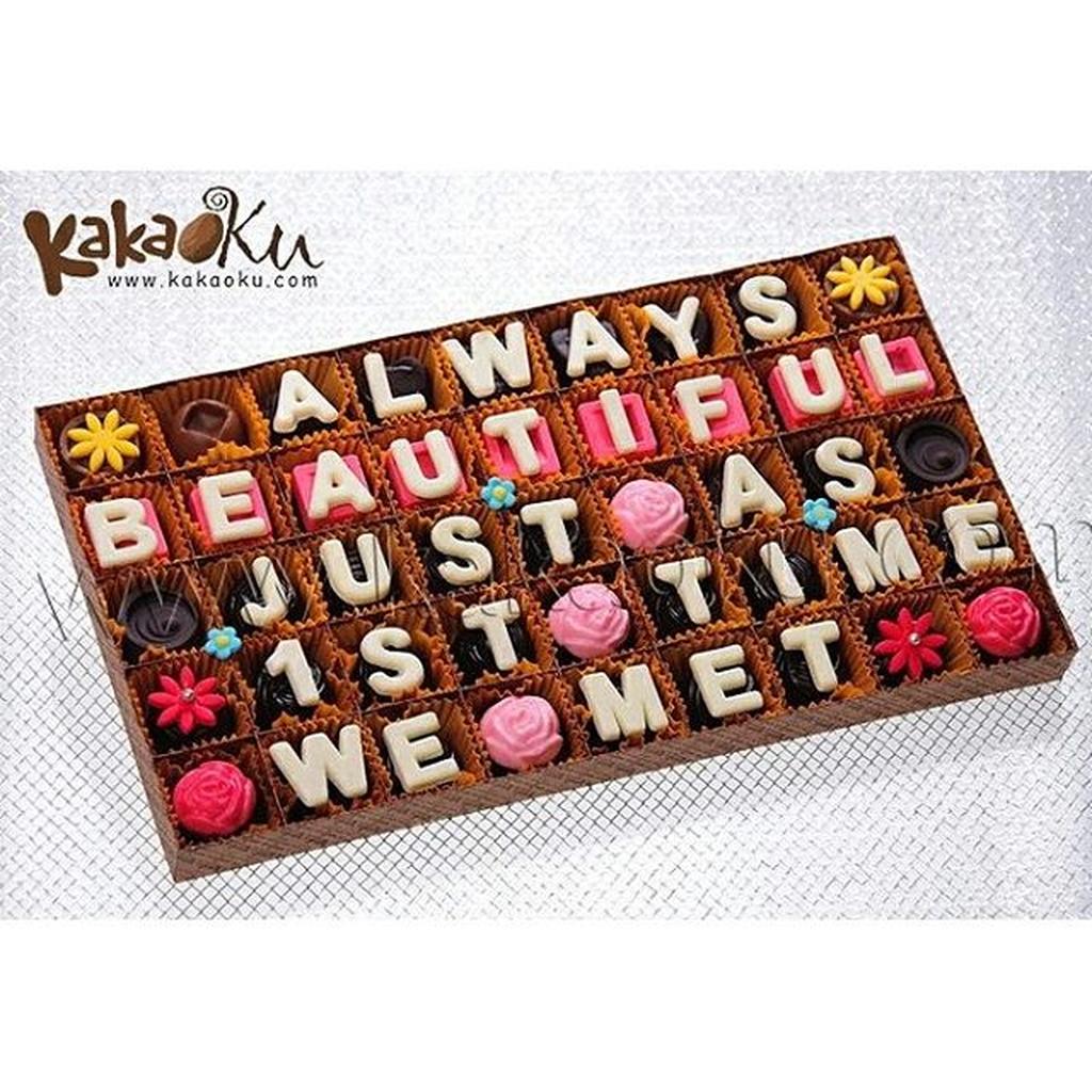 

Cokelat praline text 9 karakter 5 baris