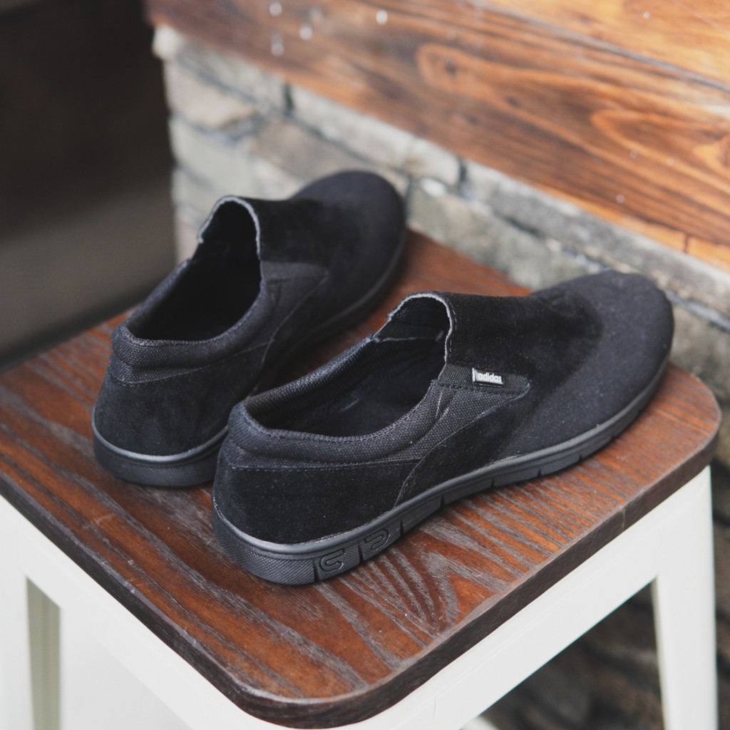 Bayar di rumah[COD]Sepatu Pria Adidas Glen Slip On Santai Keren Outdoor Kuliah Kerja Santai Rumahan