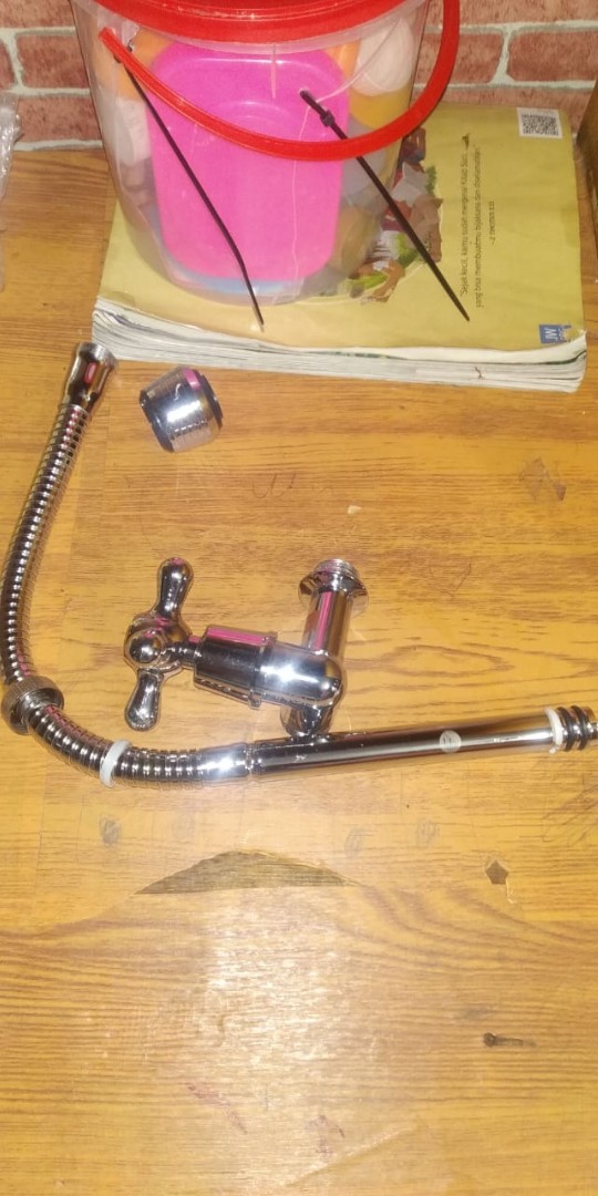 Kran Air Cuci Piring Leher Angsa Tembok Fleksibel Sk00375g