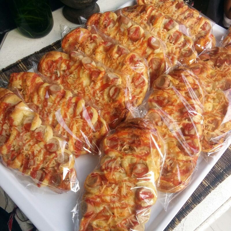 SOSIS BREAD/ROTI SOSIS/tulungagung