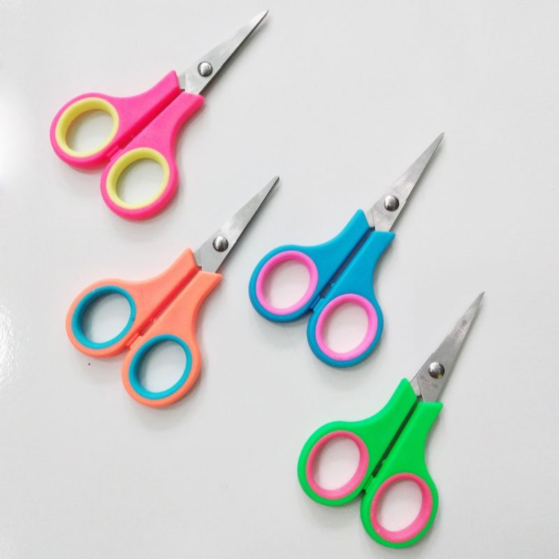 

Gunting kecil stainless steel safari brand/Gunting kertas