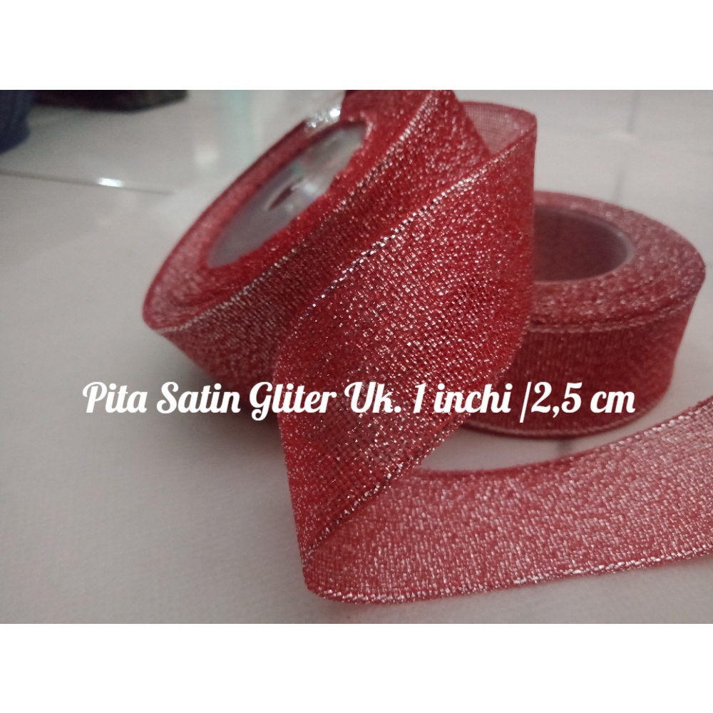 

Pita Gliter Merah Ukuran 1 Inchi / 2,5 cm per Roll