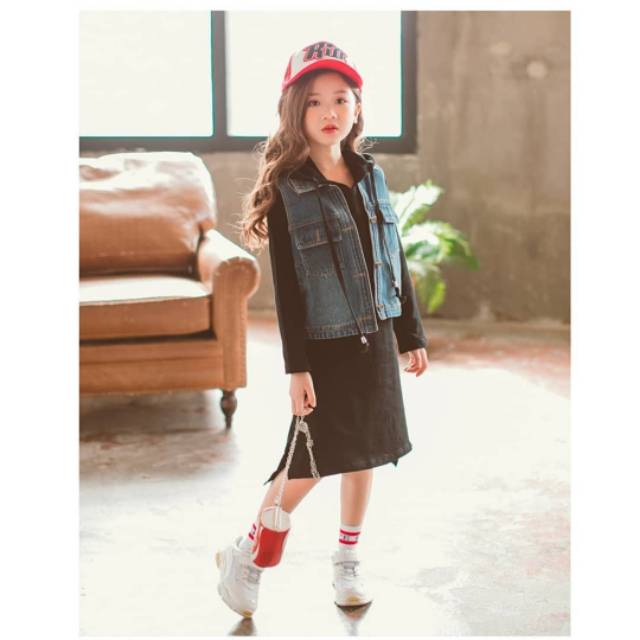 CK-BLACK DENIM VEST