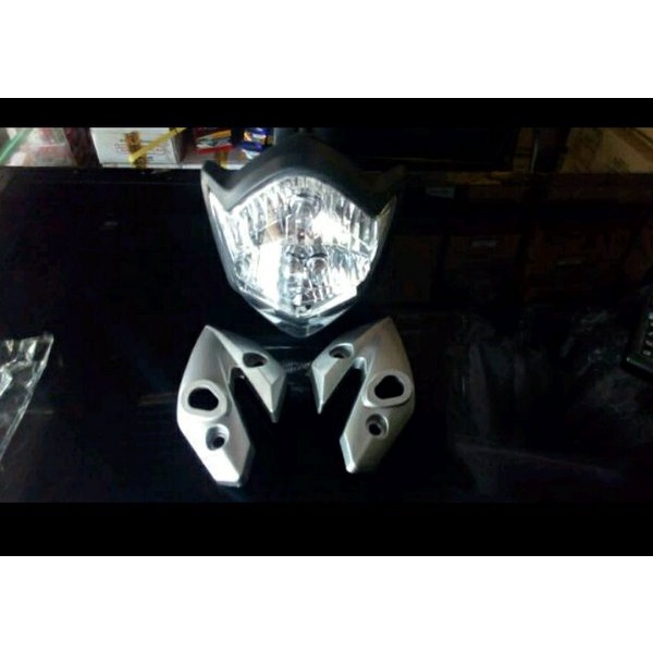lampu depan Vixion old 2012 plus kupingan lampu