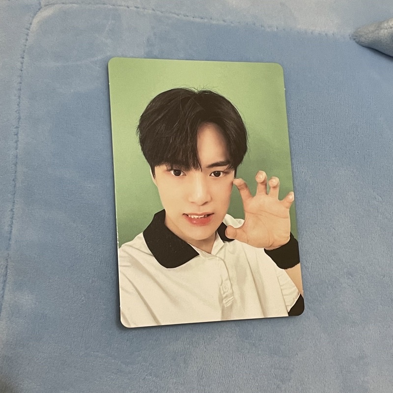 [MONSTA X OFFICIAL PHOTOCARD] MINHYUK SEASON GREETING 2022/ MINHYUK MAUNG