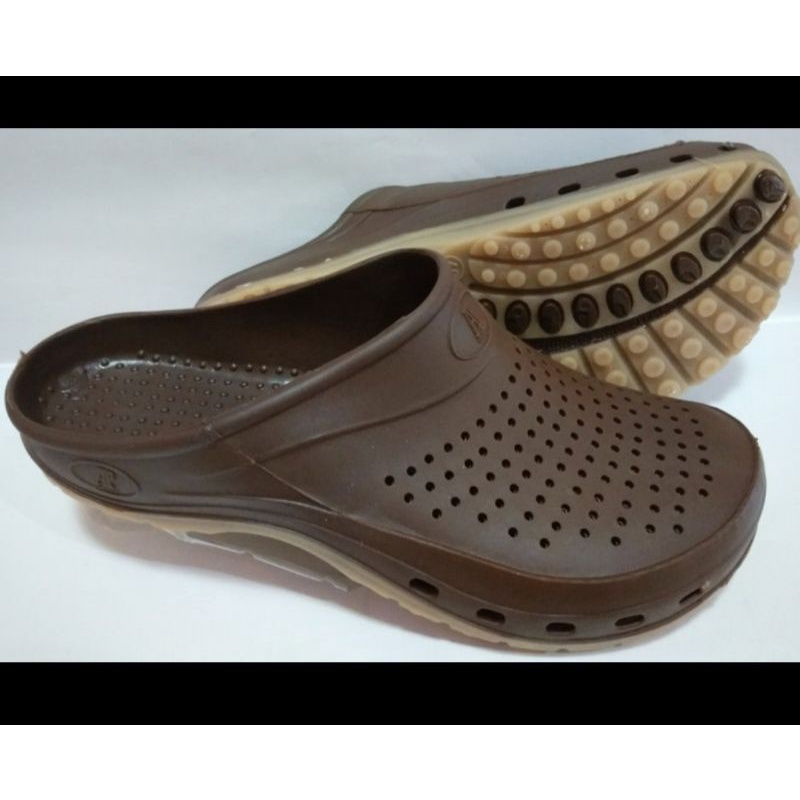 Sepatu Sandal Pria AP CLOGS Karet S39-42 Tahan Panas dan Kuat