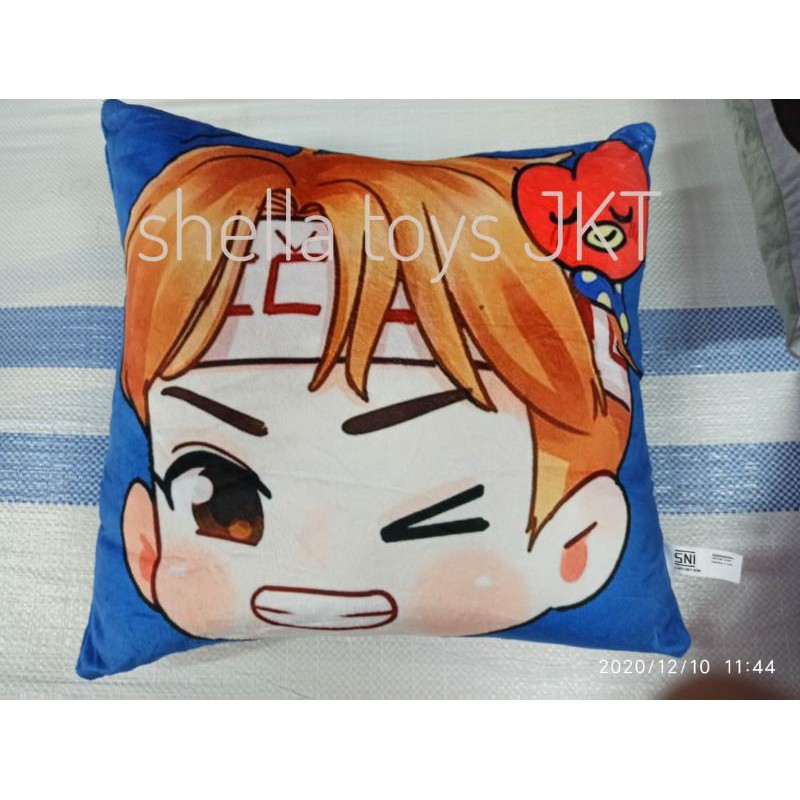 Bantal kotak anime Bts