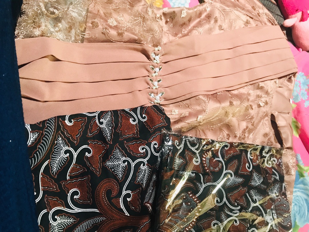 Batik Brokat Couple Kebaya Lebaran Modern, Kebaya Tunangan Lamaran, Kebaya Wisuda, Kebaya Couple