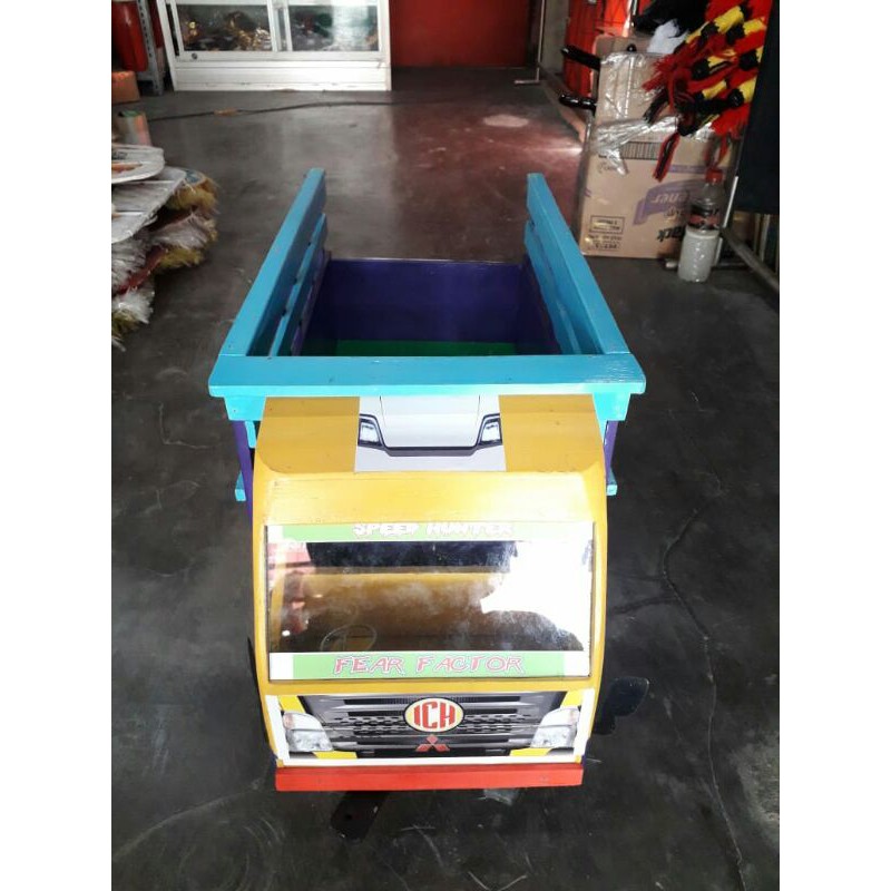 truk kayu jumbo