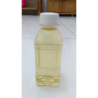 

Ready stock BS7YJ Minyak Kelapa Asli 250ml Murni 100% / Klentik / Keletik / Kelentik / Lentik Z94 Ha