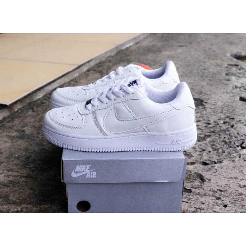 sepatu Nike putih  Sepatu Pria,/Wanita Unisex