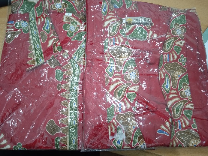 Sarimbit Couple Batik  Blus Wanita Nadine Kerang Merah