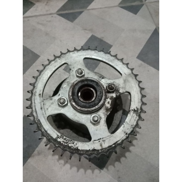 gear belakang dan nap gear belakang thunder 125 gir rantai