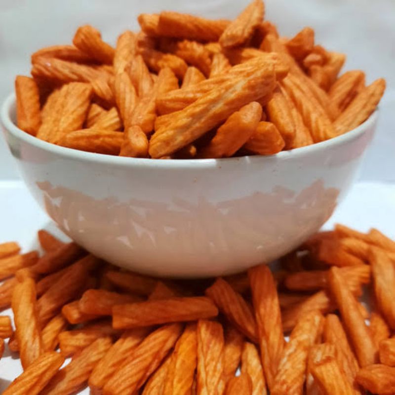 

cemilan pang-pang panjang pedas 250g