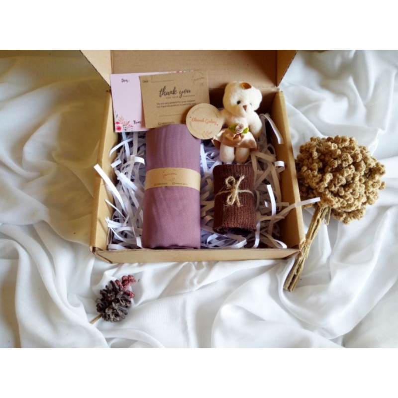 

Hampers Hijab / Hampers Murah / Kado Unik