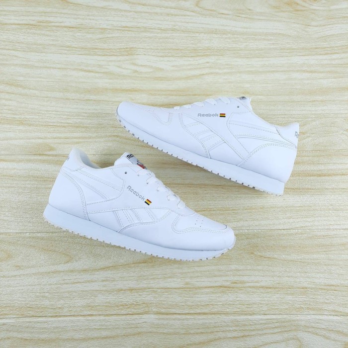 Sepatu Sneaker Kets Casual Wanita Reebok Classic White Women - Full putih, 36