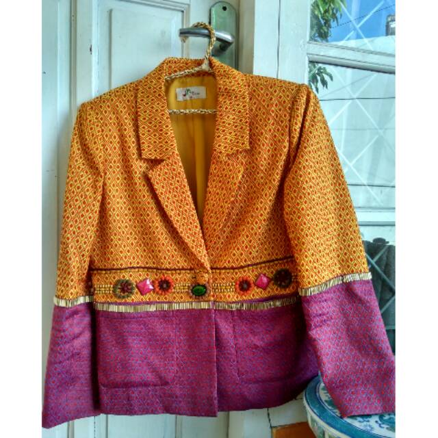(Booked) Blazer Dian Pelangi Preloved