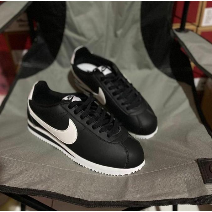 nike cortez womens black and white