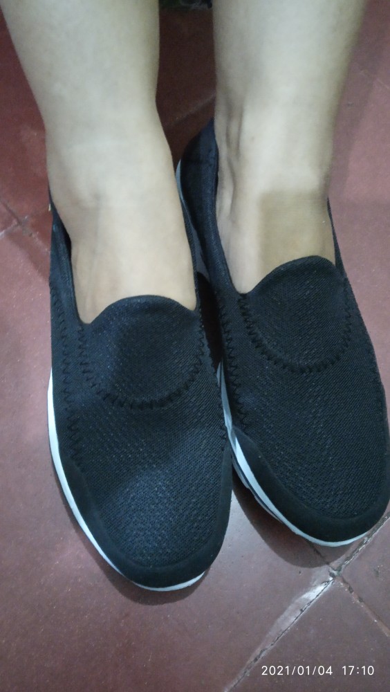 Sepatu Slip On Wanita. Sepatu Wanita Slip On. Sepatu Wanita Murah. Sepatu Batik Wanita. Sepatu