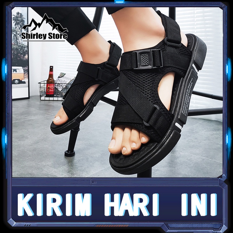 [ COD + Kirim Hari ini ] 2022 Sandal Gunung Pria Baru/Sandal pria gaya Jepang/Sandal Pria Kasual Luar Ruangan Fashion Modern/Sandal Gunung Hitam Murni Pria/Sandal Pria Carvil Gunung/sandal pria dewasa original 100%/Sandal Pria/Sandal Karet Pria