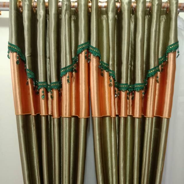 GORDEN Blackout PONI VE EMBOS HIJAU GOLD