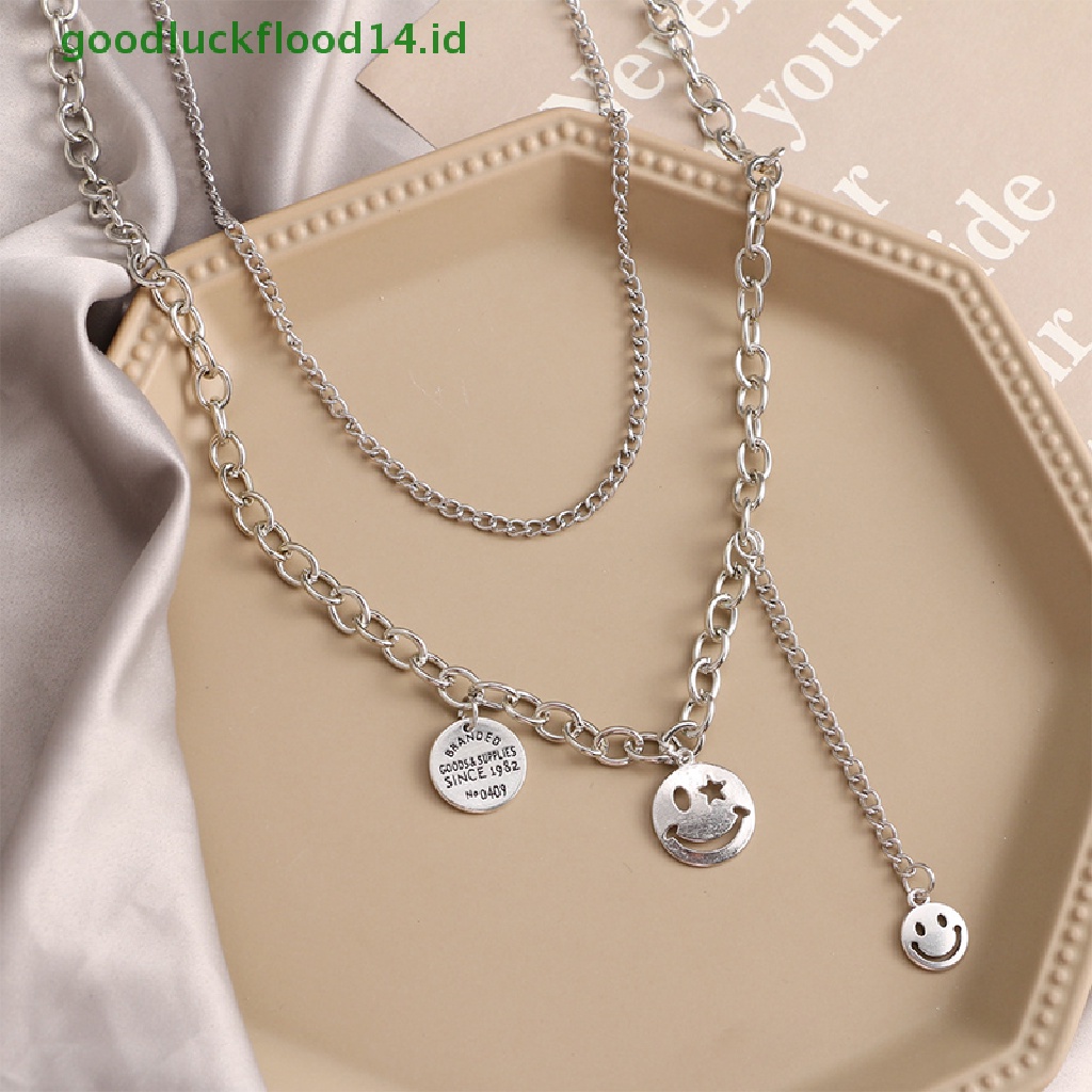 Kalung Rantai Panjang Multilayer Liontin Smiley Face Bahan Alloy Gaya Retro Hip-Hop Punk