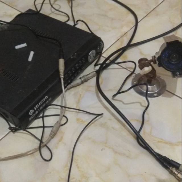 Paket CCTV 2 Kamera DVR 4 Channel Bekas Siap Pakai