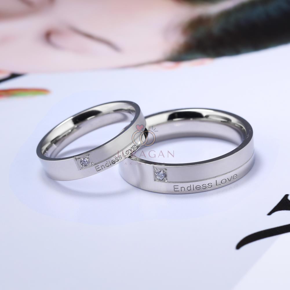 AILOVIU Cincin Couple UKIR NAMA R66 Titanium Silver Putih Kawin Tunangan High Quality + BONUS Gelang Couple