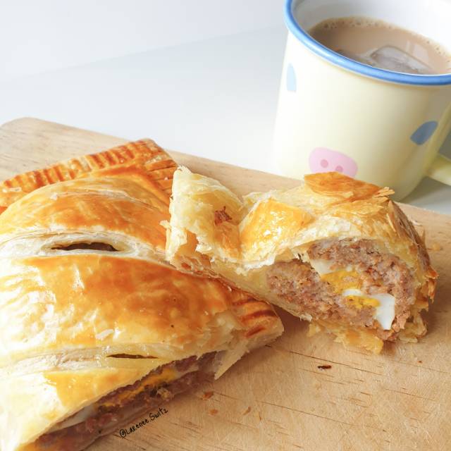 

Picnic Roll (Sausage Brood)