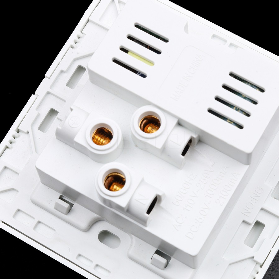 Taffware Stop Kontak Universal UK EU US &amp; 2 Port USB Wall Socket